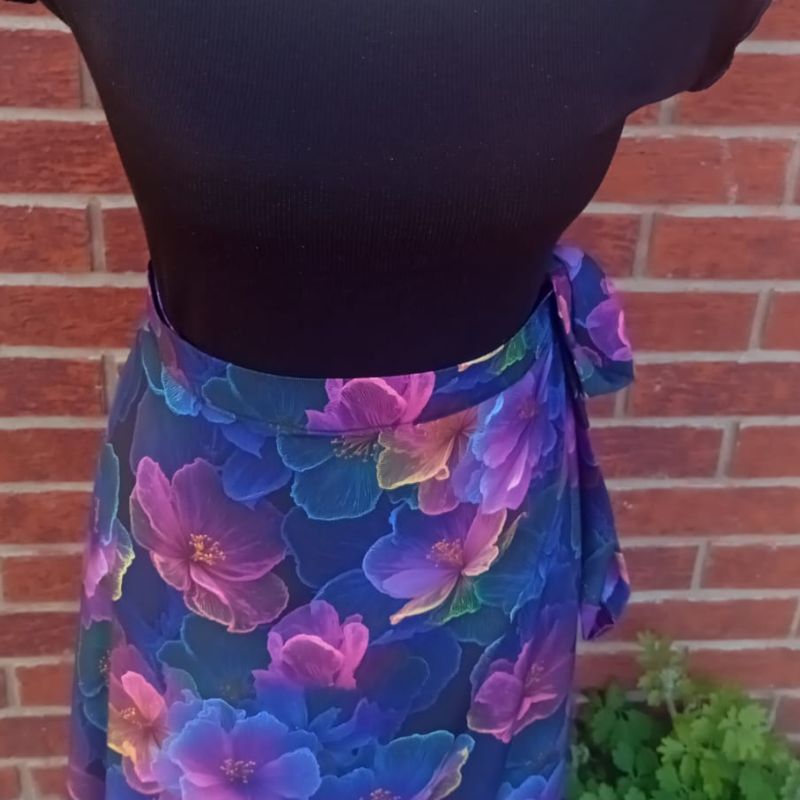 Zavinovací letní maxi sukně s květinovým potiskem ze silky, vel. UNI