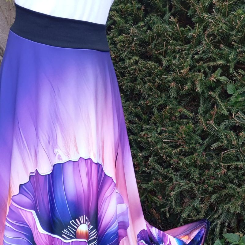 Dlouhá dámská sukně Fialové květy, ferra úplet, vel. L/XL