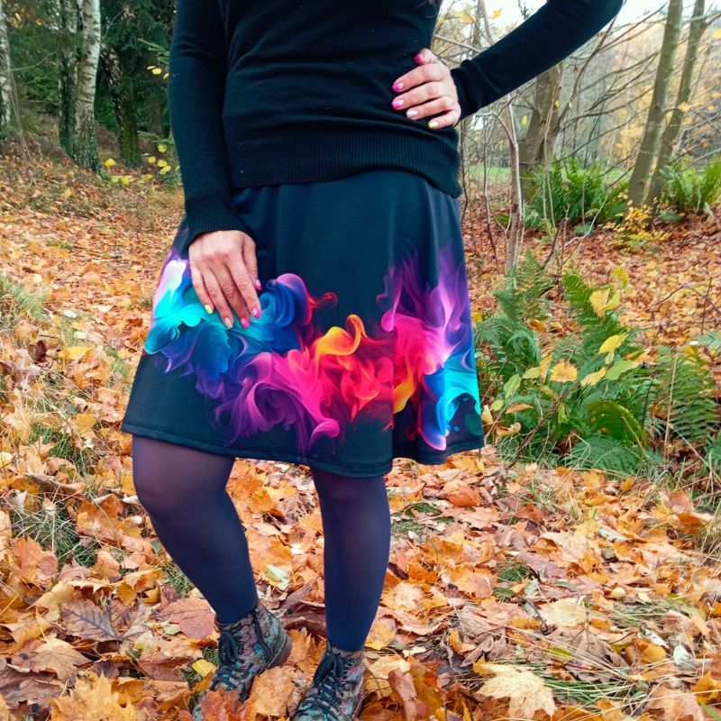 Půlkolová dámská sukně z úpletu, Barevné vlny, vel. S/L