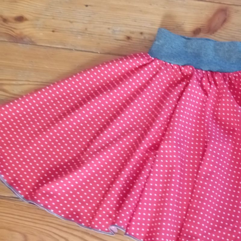 NIKOLEX Dívčí sukně silky, červená s puntíky, vel. 128/140