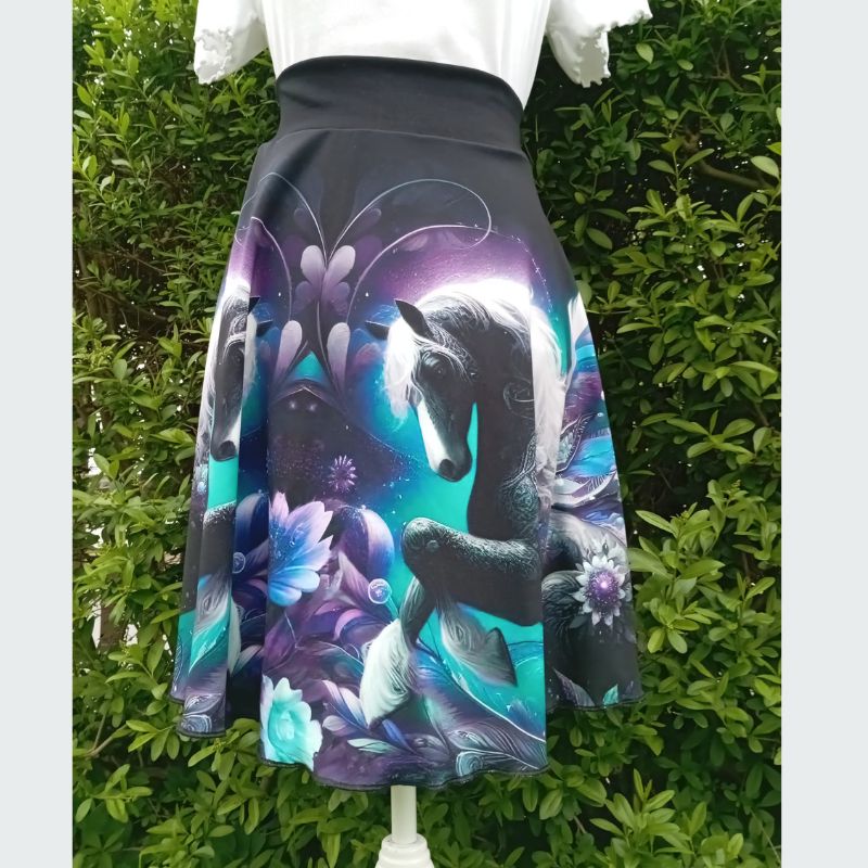 Dámská půlkolová sukně kůň, vel. S/L